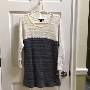 Banana Republic Factory Gray/White Knit Sweater